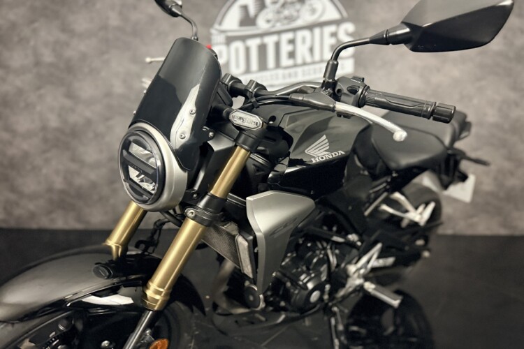 HONDA CB300R