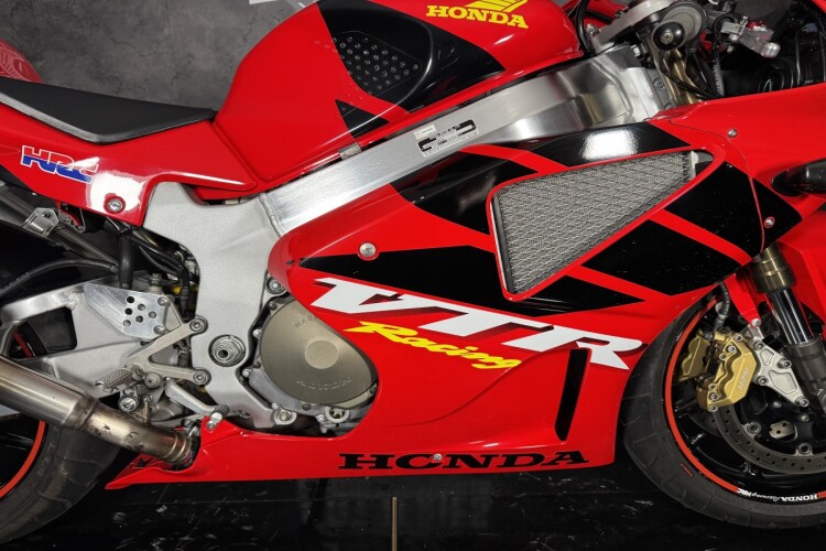 HONDA VTR 1000