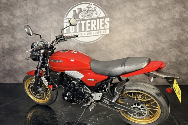KAWASAKI Z650 RS