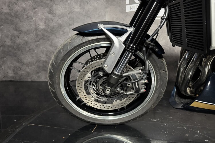 KAWASAKI Z900 RS