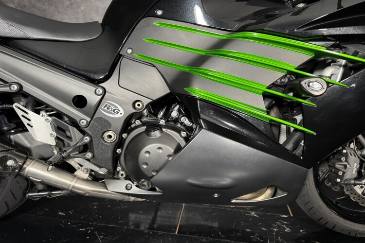 KAWASAKI ZZR1400