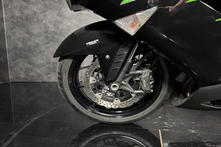 KAWASAKI ZZR1400