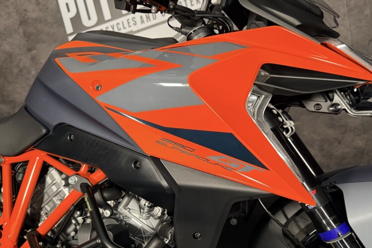 KTM 1290 SUPER DUKE GT