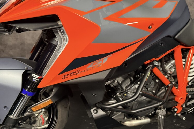 KTM 1290 SUPER DUKE GT