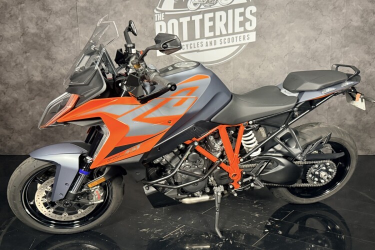 KTM 1290 SUPER DUKE GT