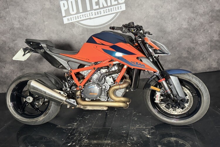 KTM 1290 SUPER DUKE R