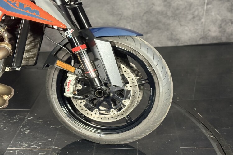 KTM 1290 SUPER DUKE R