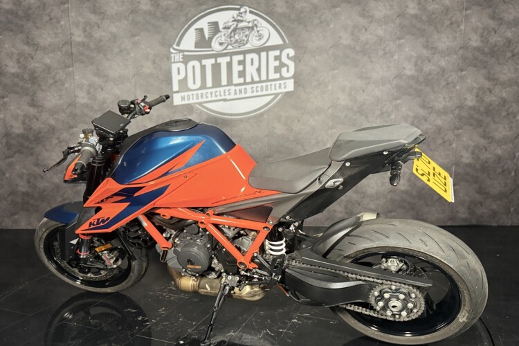KTM 1290 SUPER DUKE R