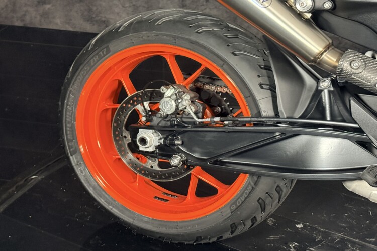 KTM 890 DUKE