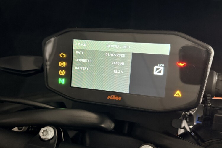 KTM 890 DUKE