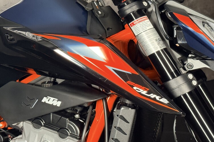 KTM 890 DUKE