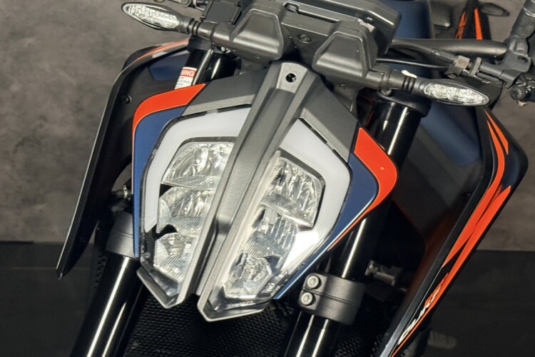 KTM 890 DUKE