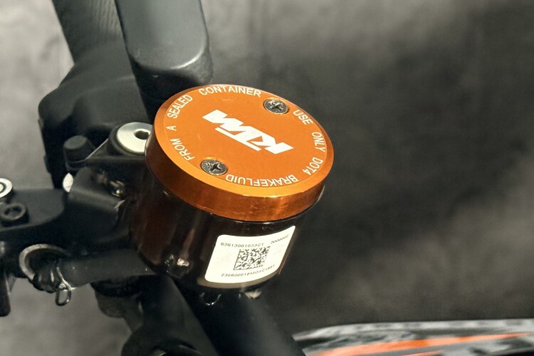 KTM 890 DUKE