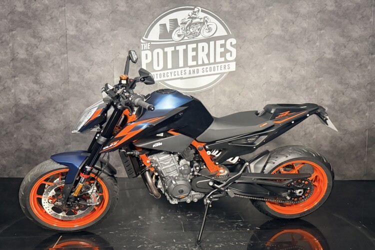KTM 890 DUKE