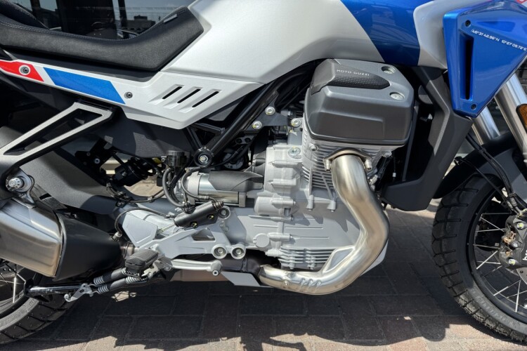 MOTO GUZZI STELVIO