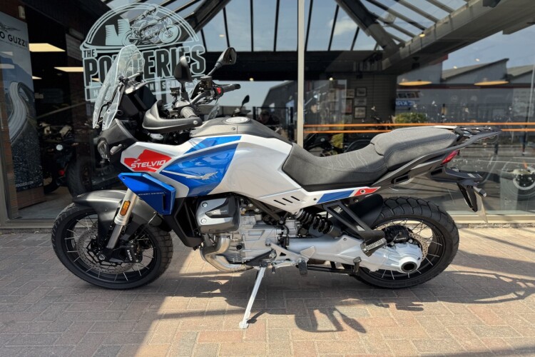 MOTO GUZZI STELVIO