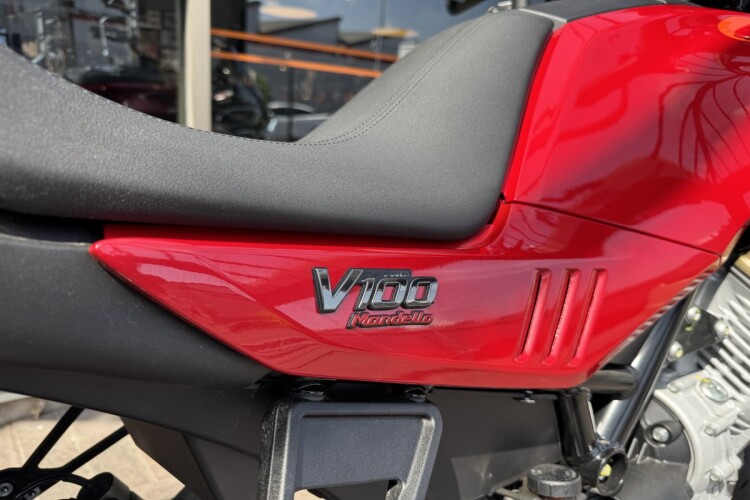 MOTO GUZZI V100 MANDELLO