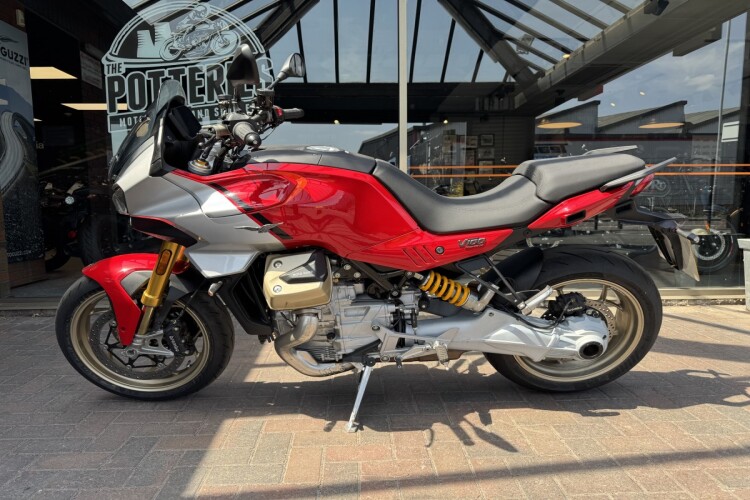 MOTO GUZZI V100 MANDELLO