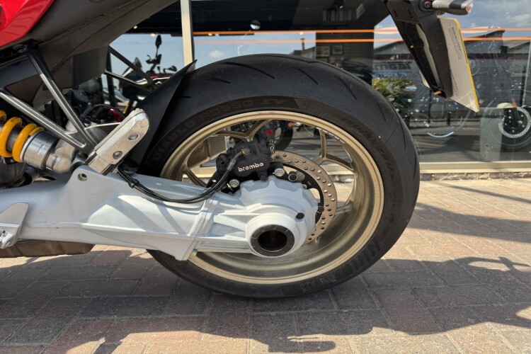 MOTO GUZZI V100 MANDELLO