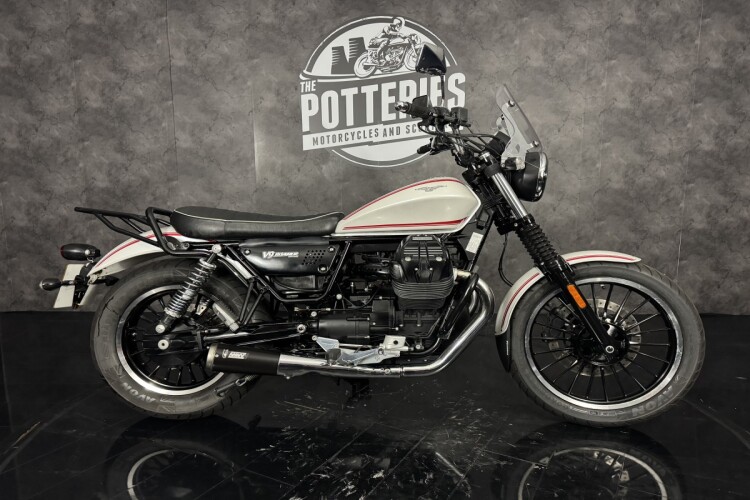 MOTO GUZZI V9