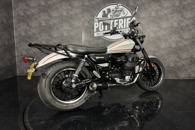 MOTO GUZZI V9