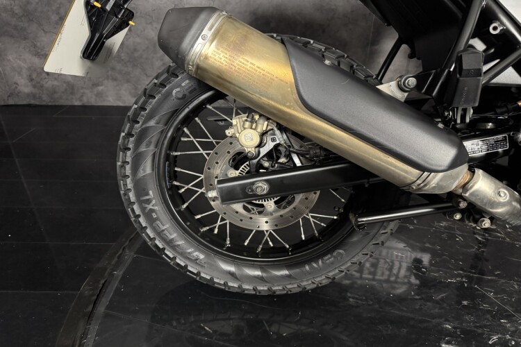 ROYAL ENFIELD HIMALAYAN 411