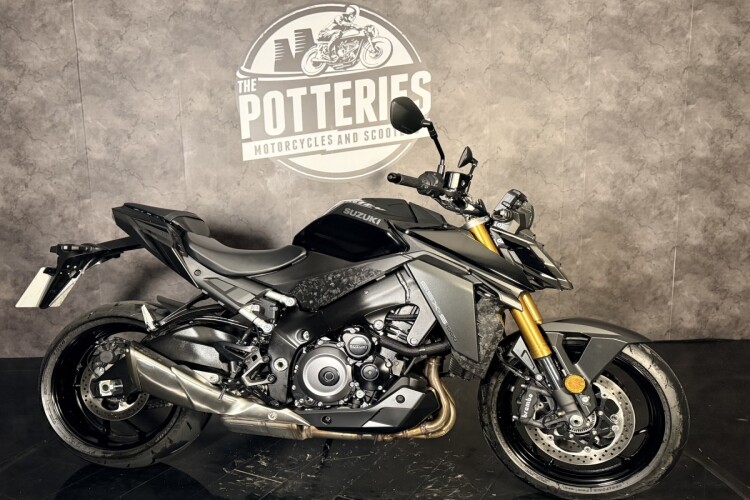 SUZUKI GSX-S1000