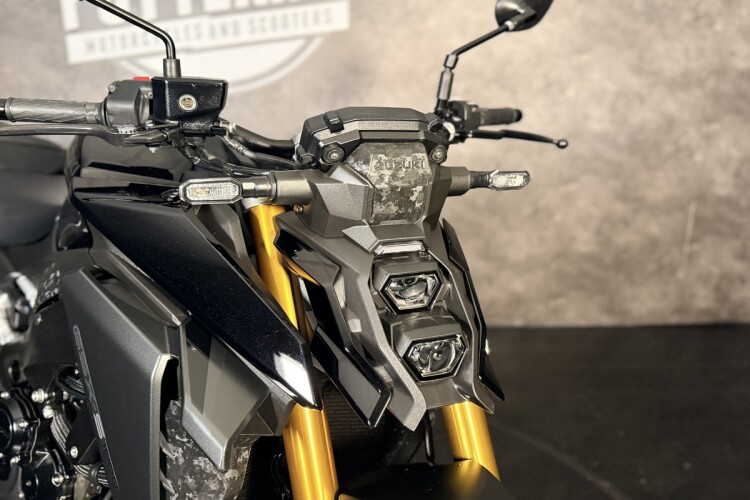 SUZUKI GSX-S1000
