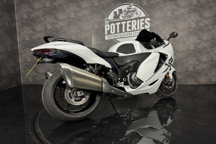 SUZUKI GSX1300R HAYABUSA