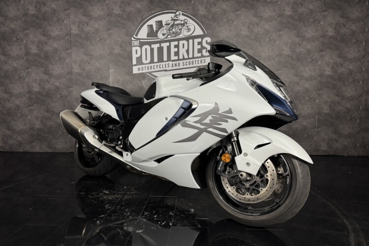 SUZUKI GSX1300R HAYABUSA