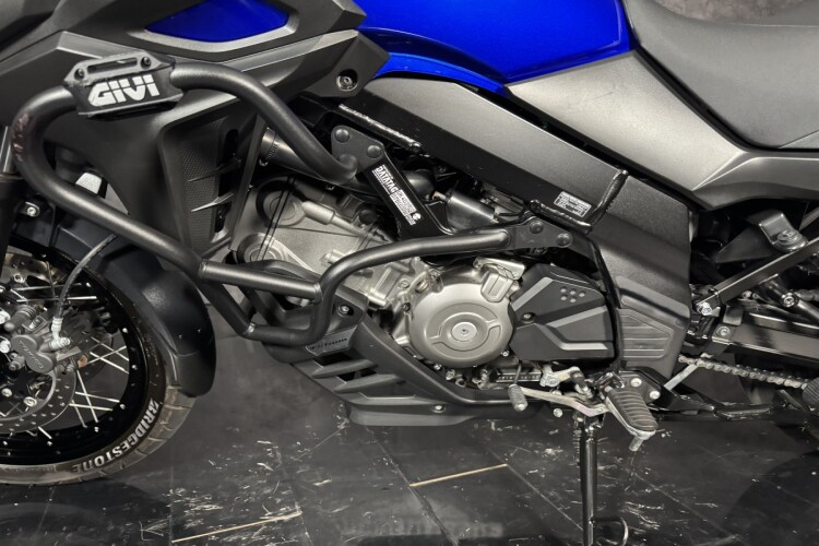 SUZUKI V-STROM 650