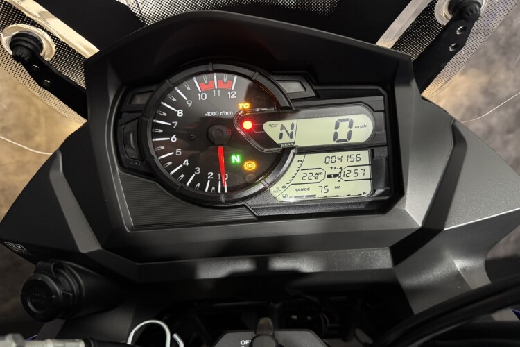 SUZUKI V-STROM 650