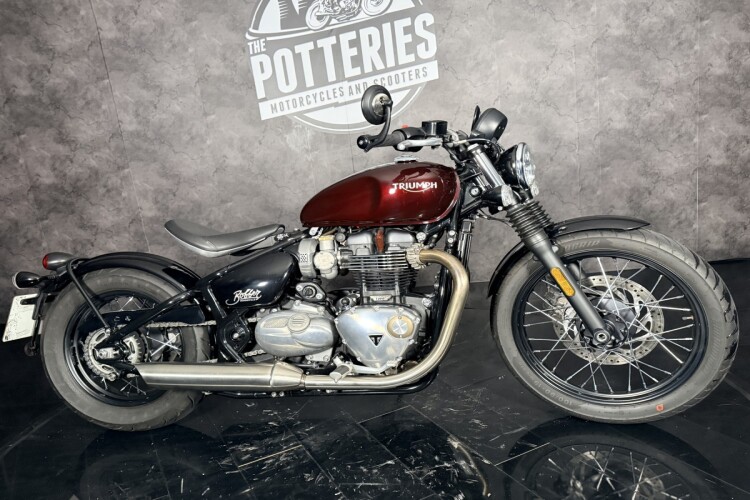TRIUMPH BOBBER