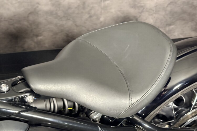 TRIUMPH BOBBER