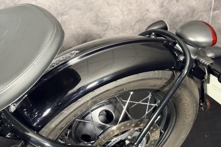 TRIUMPH BOBBER