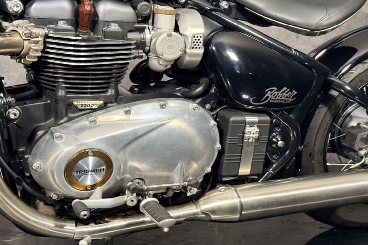 TRIUMPH BOBBER