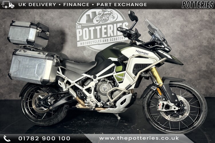 TRIUMPH EXPLORER