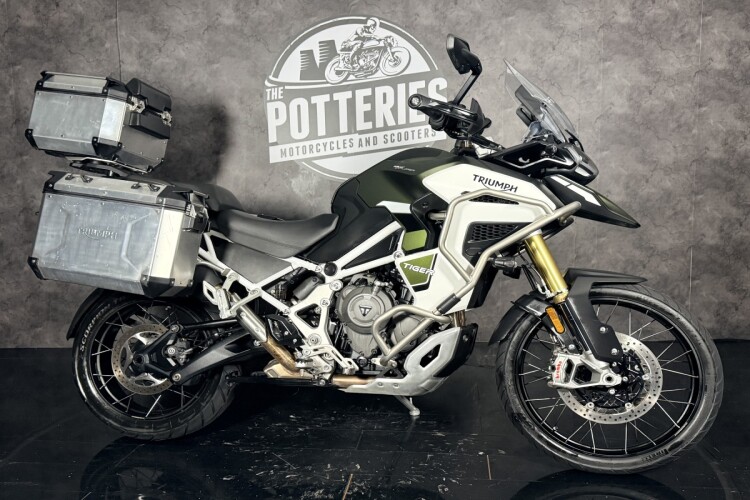 TRIUMPH EXPLORER