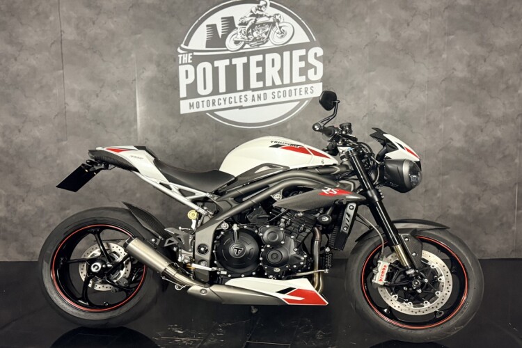 TRIUMPH SPEED TRIPLE 1050