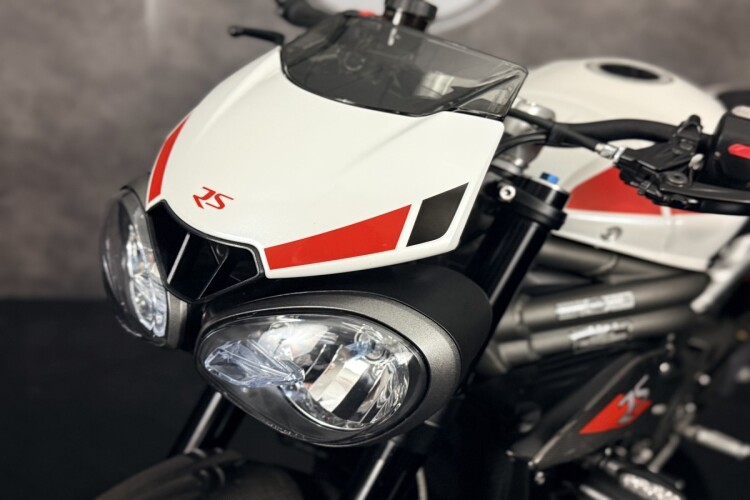 TRIUMPH SPEED TRIPLE 1050