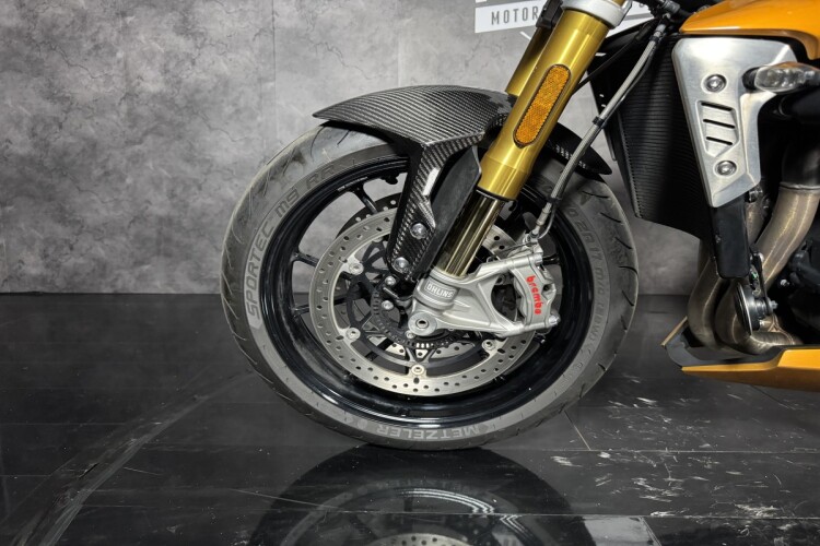 TRIUMPH SPEED TRIPLE 1160