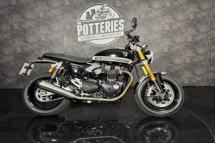 TRIUMPH SPEED TWIN 1200