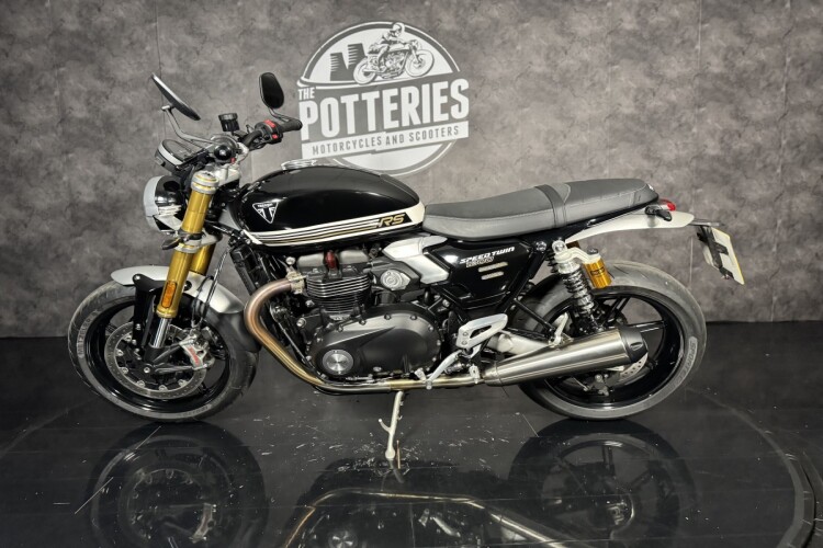TRIUMPH SPEED TWIN 1200