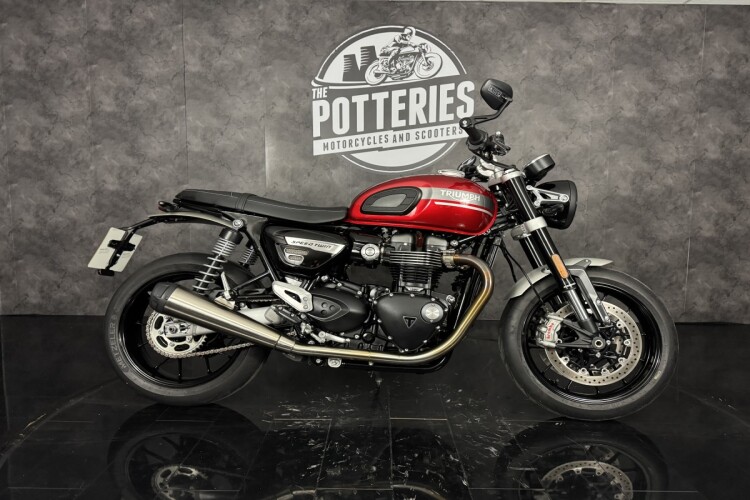 TRIUMPH SPEED TWIN 1200