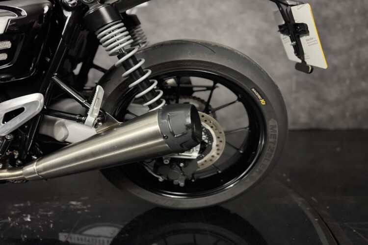 TRIUMPH SPEED TWIN 1200