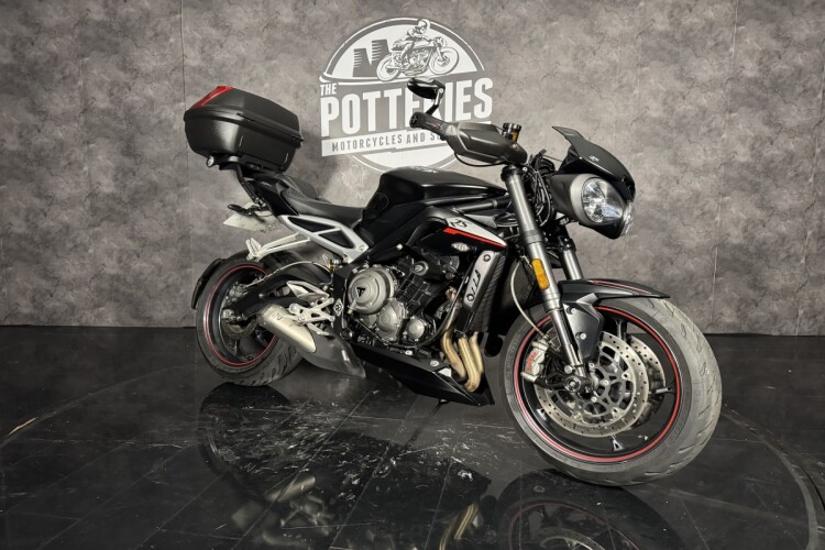 TRIUMPH STREET TRIPLE 765