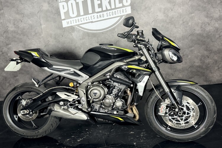 TRIUMPH STREET TRIPLE 765