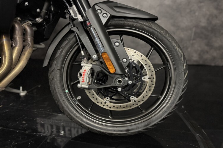 TRIUMPH TIGER 1200