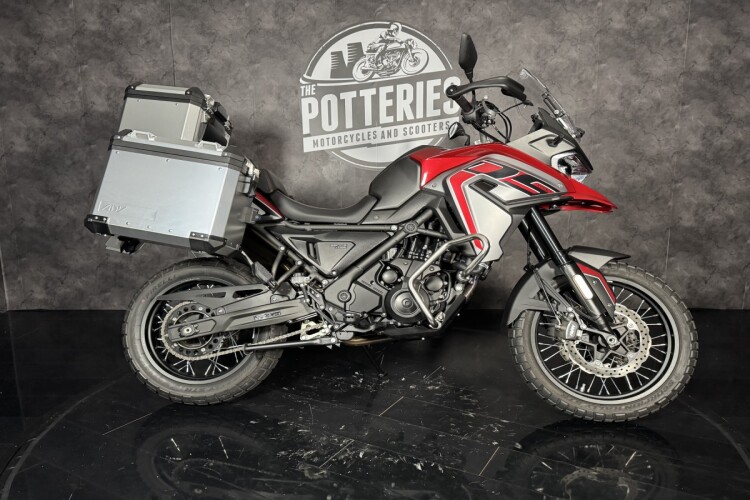 VOGE 650DSX