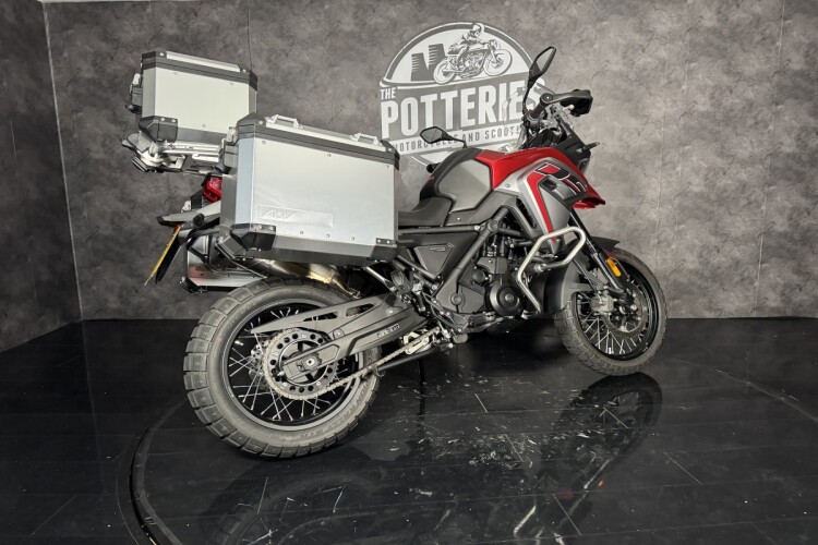 VOGE 650DSX